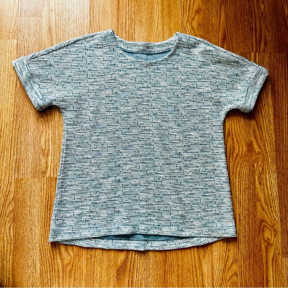 LOFT Outlet Short Sleeve Light Blue, White And Silver Metallic Blouse Size SP